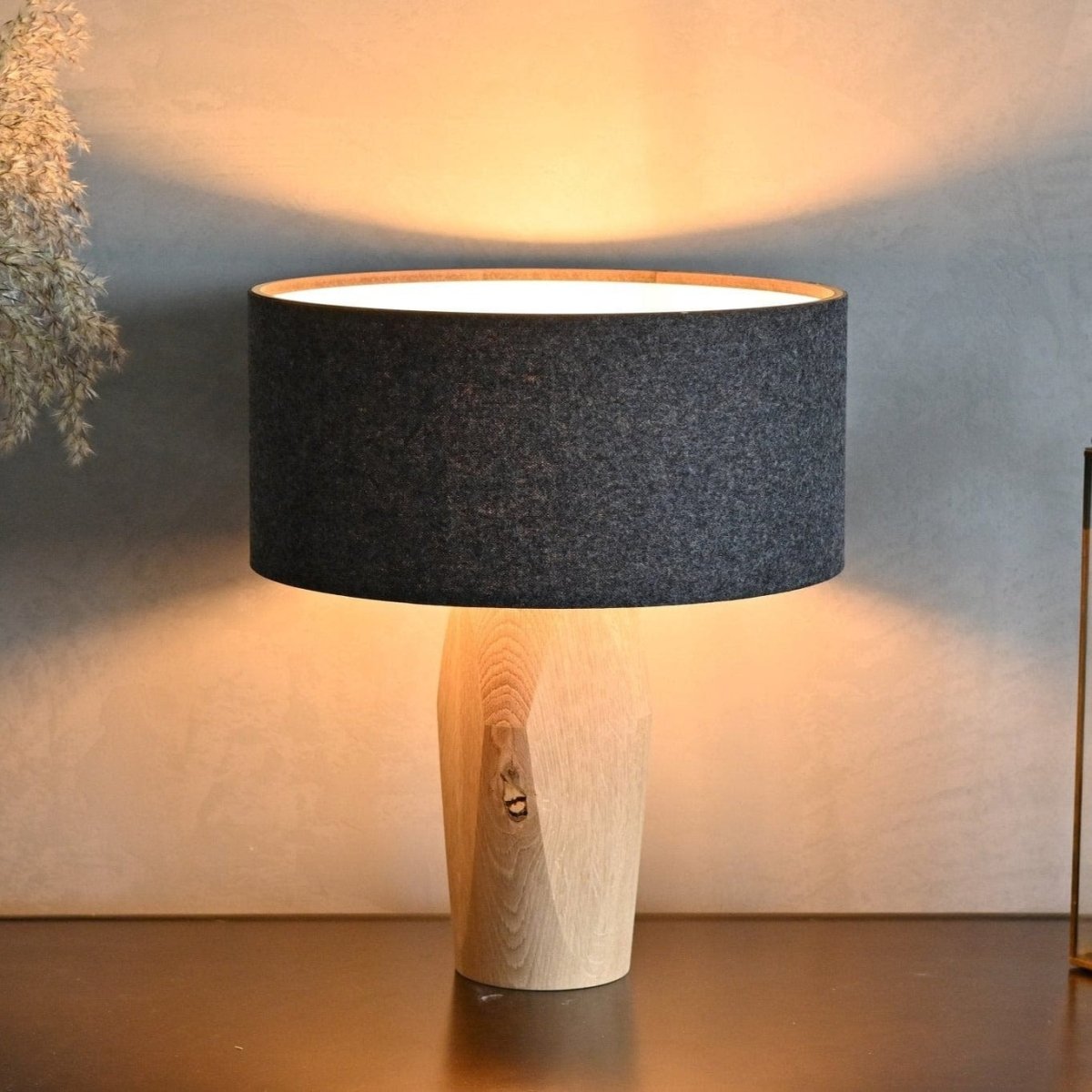 Pura Tischleuchte/Nachttischlampe